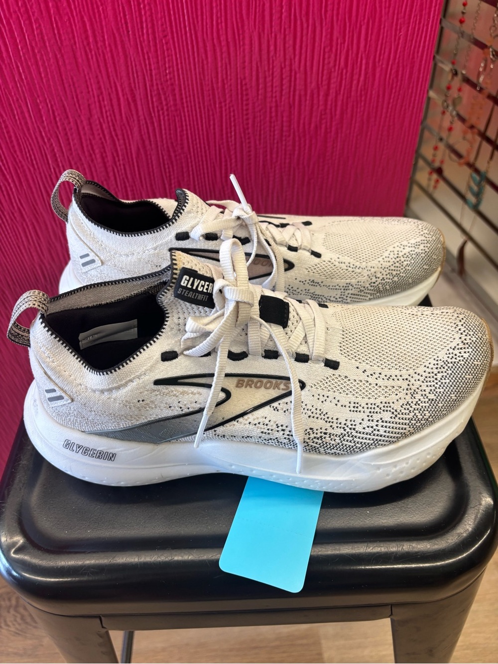 Brooks Men’s White and Black Glycerin Athletic Shoes